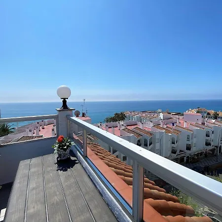 Penthouse Seaview Centro Casasol 公寓 内尔哈